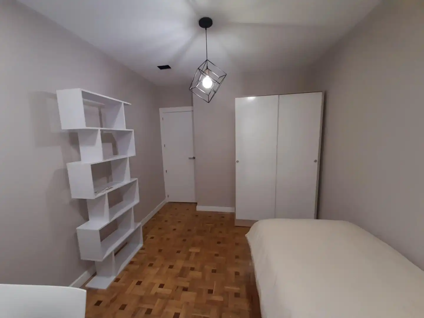 Flat for rent in Calle Capitán Gaona, 2, San Millán - Ayuntamiento Bedroom of Flat for rent in Logroño with Heating, Parquet flooring and Terrace