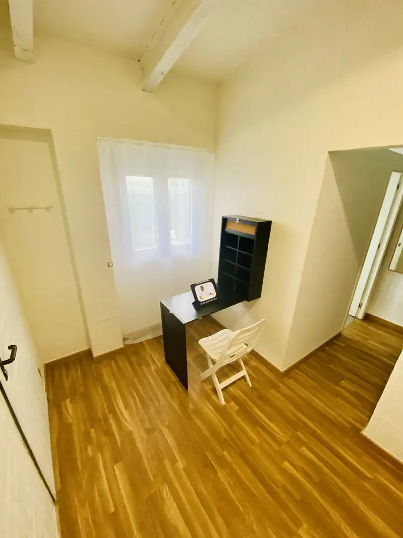 Room in Carrer de la Formiga, 107, Banyoles Bedroom of Ground floor for share in Banyoles with Air Conditioner, Heating and Private garden