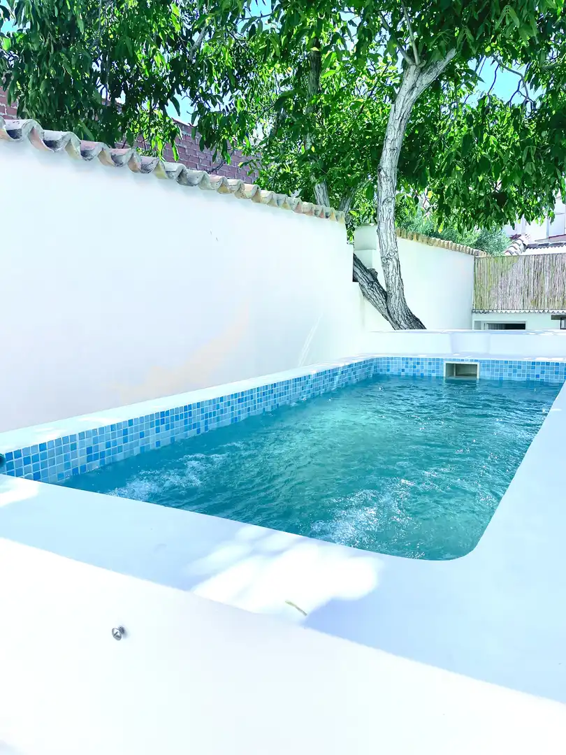 Casa adosada en venta en Calle Cruz, 13, Hinojosas de Calatrava Piscina de Casa adosada en venta en Hinojosas de Calatrava con Aire acondicionado, Calefacción y Jardín privado
