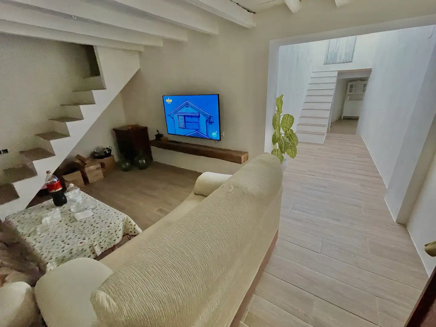 Casa adosada en venta en Calle Cruz, 13, Hinojosas de Calatrava Sala de estar de Casa adosada en venta en Hinojosas de Calatrava con Aire acondicionado, Calefacción y Jardín privado