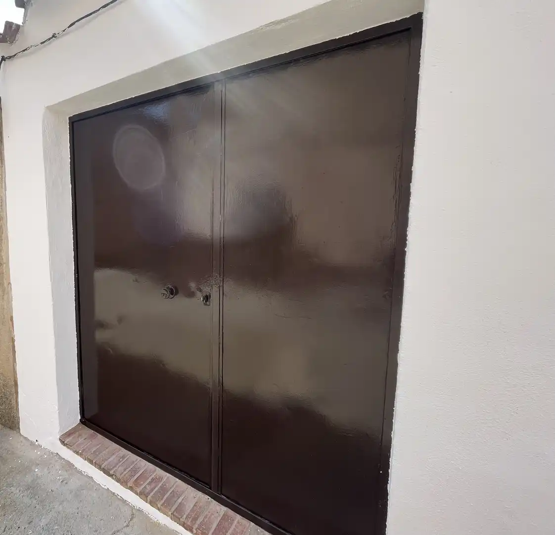 Casa adosada en venta en Calle Cruz, 13, Hinojosas de Calatrava Casa adosada en venta en Hinojosas de Calatrava con Aire acondicionado, Calefacción y Jardín privado