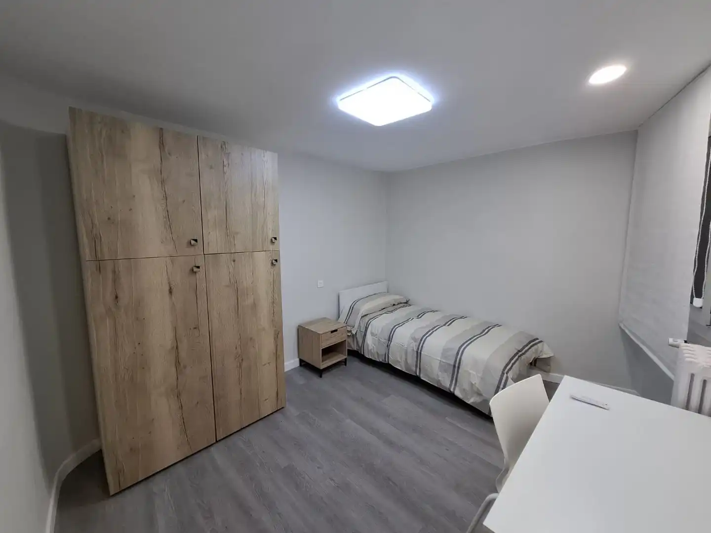 Flat for rent in Calle Marqués de la Ensenada, 36, Residencia Bedroom of Flat for rent in Logroño with Heating, Parquet flooring and Terrace