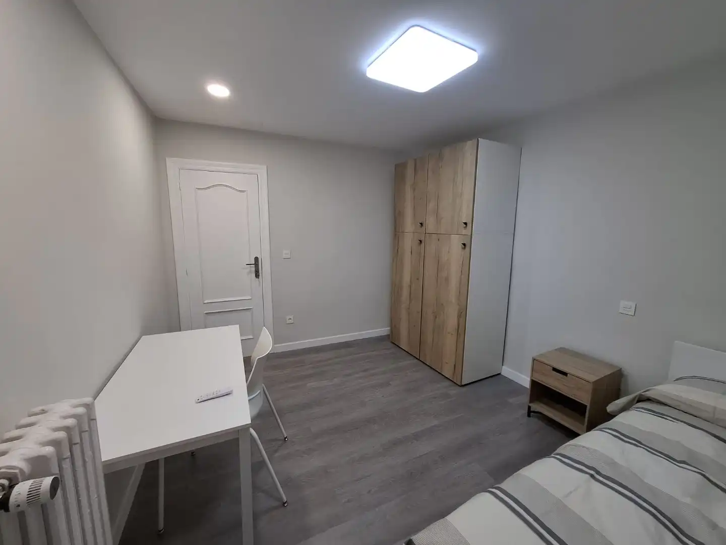 Flat for rent in Calle Marqués de la Ensenada, 36, Residencia Bedroom of Flat for rent in Logroño with Heating, Parquet flooring and Terrace