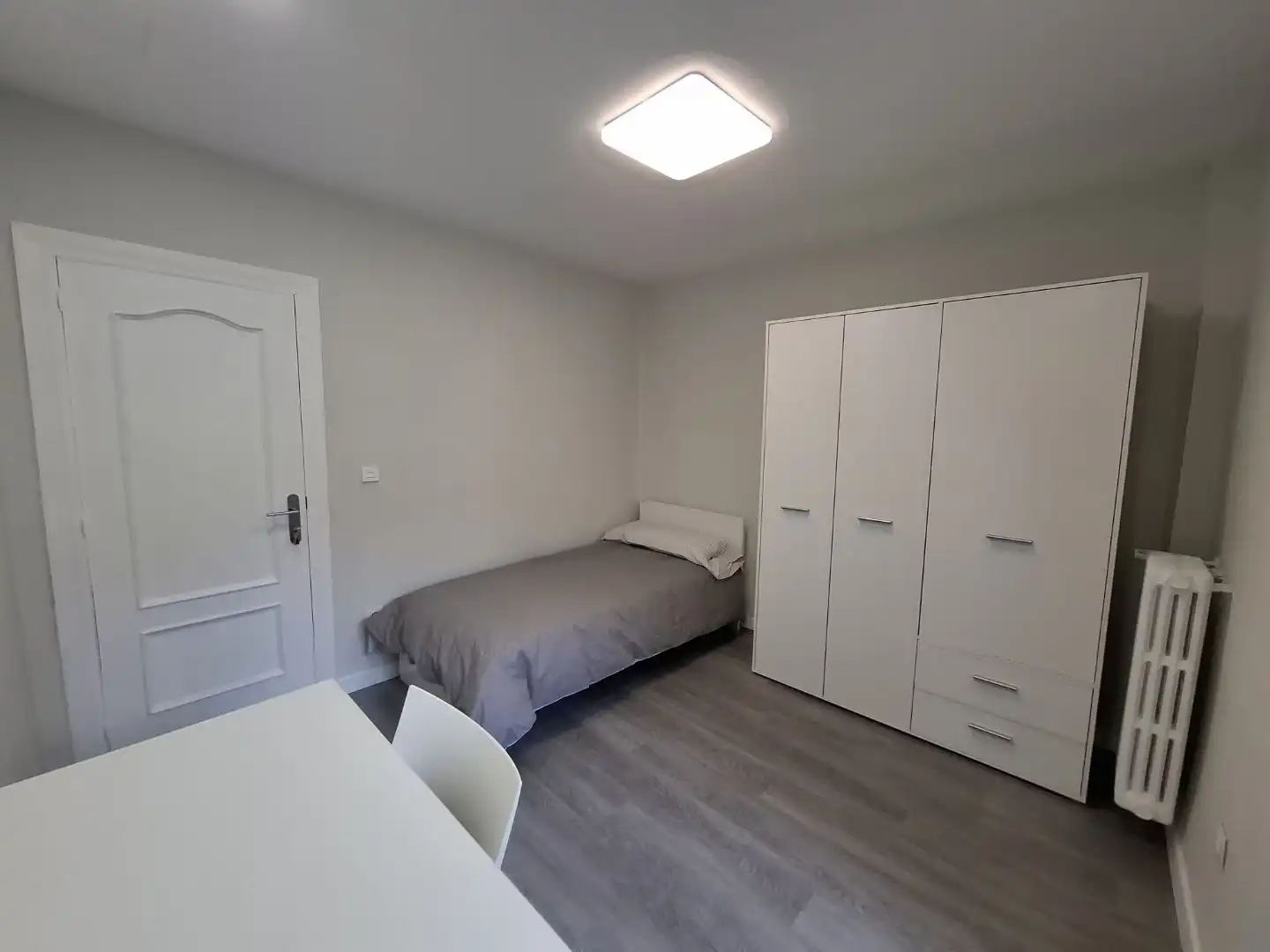 Flat for rent in Calle Marqués de la Ensenada, 36, Residencia Bedroom of Flat for rent in Logroño with Heating, Parquet flooring and Terrace