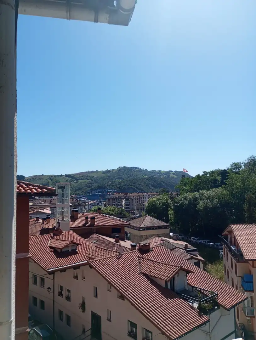 Piso en venta en San Jose Kalea, 29, Zumaia Vista exterior de Piso en venta en Zumaia con Balcón