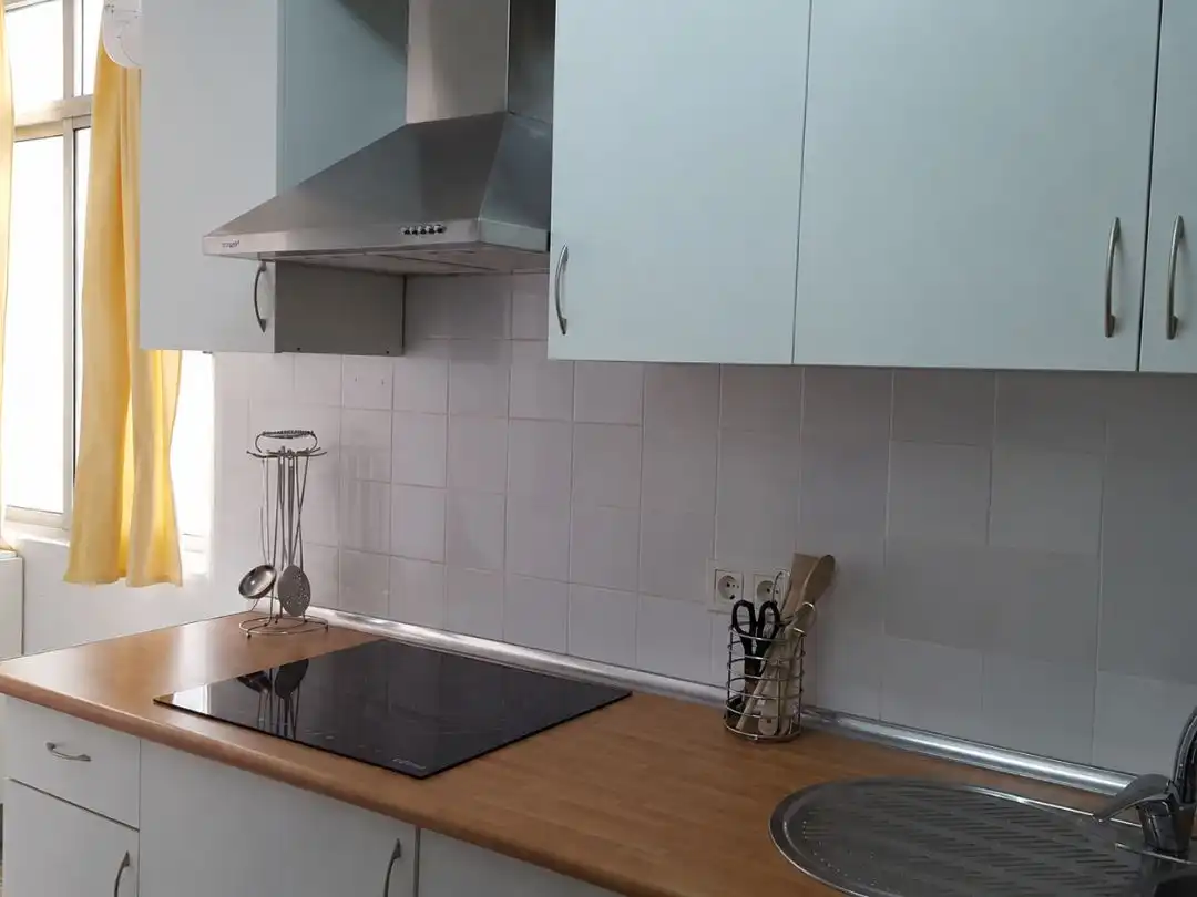 Piso de alquiler en Calle Clara de Jesús Montero, 30, Triana Oeste Cocina de Piso de alquiler en Sevilla con Aire acondicionado, Calefacción y Terraza