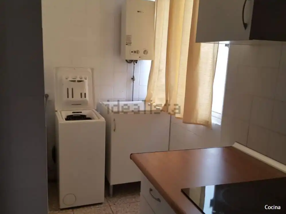 Piso de alquiler en Calle Clara de Jesús Montero, 30, Triana Oeste Cocina de Piso de alquiler en Sevilla con Aire acondicionado, Calefacción y Terraza
