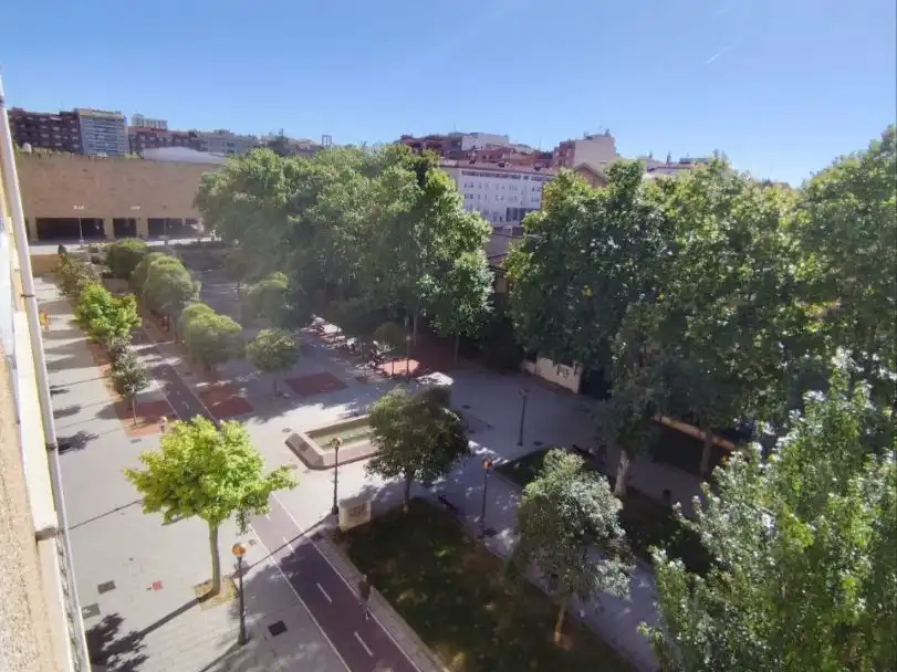 Flat for rent in Paseo de la Constitución, 12, San Millán - Ayuntamiento Exterior view of Flat for rent in Logroño with Heating, Furnished and Balcony