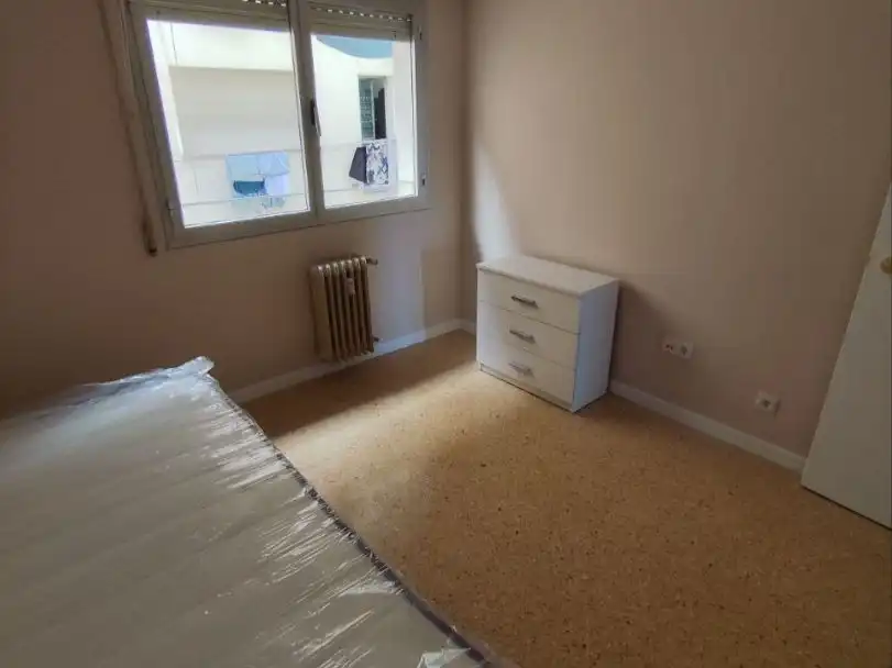 Flat for rent in Paseo de la Constitución, 12, San Millán - Ayuntamiento Bedroom of Flat for rent in Logroño with Heating, Furnished and Balcony
