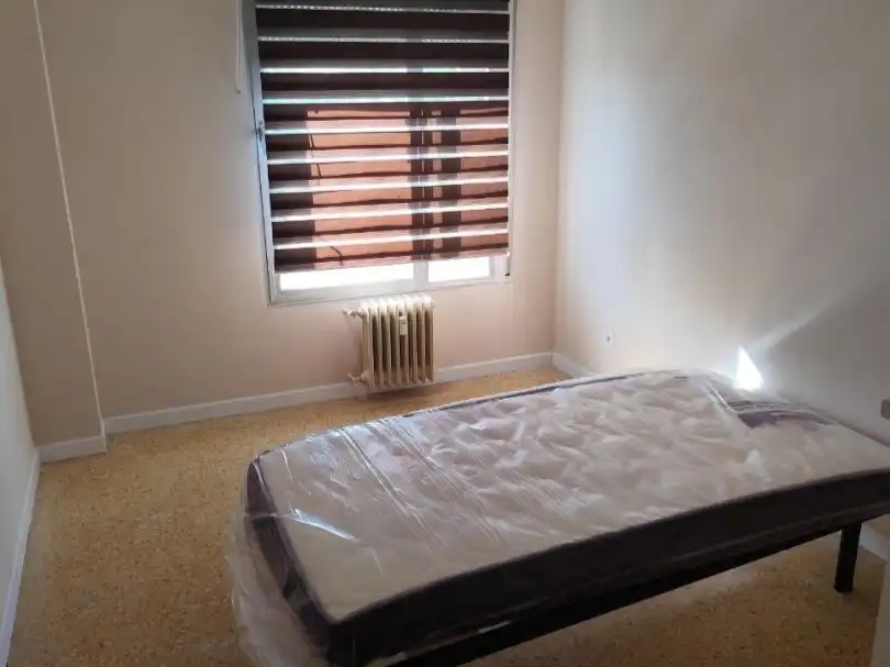 Flat for rent in Paseo de la Constitución, 12, San Millán - Ayuntamiento Bedroom of Flat for rent in Logroño with Heating, Furnished and Balcony
