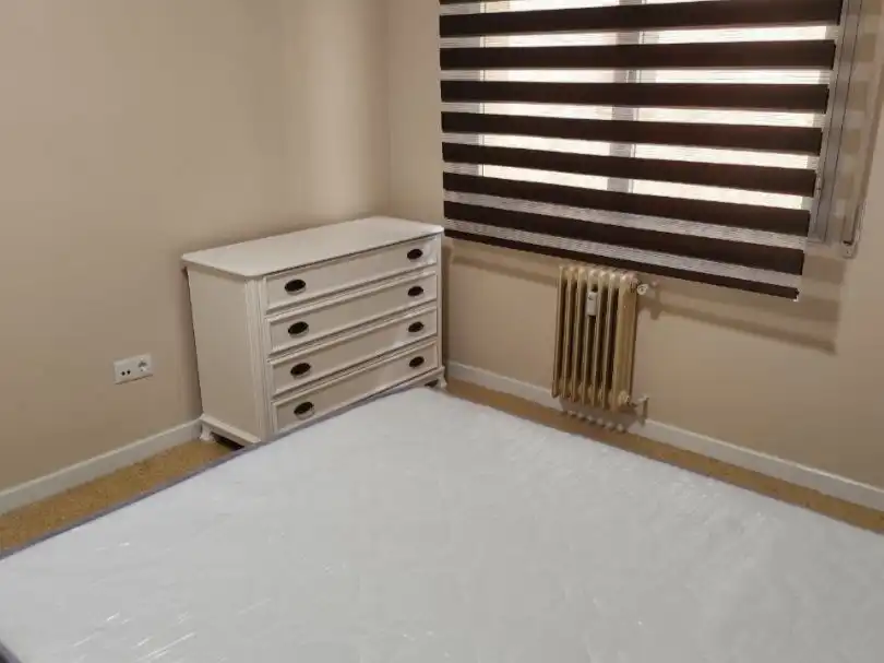 Flat for rent in Paseo de la Constitución, 12, San Millán - Ayuntamiento Bedroom of Flat for rent in Logroño with Heating, Furnished and Balcony