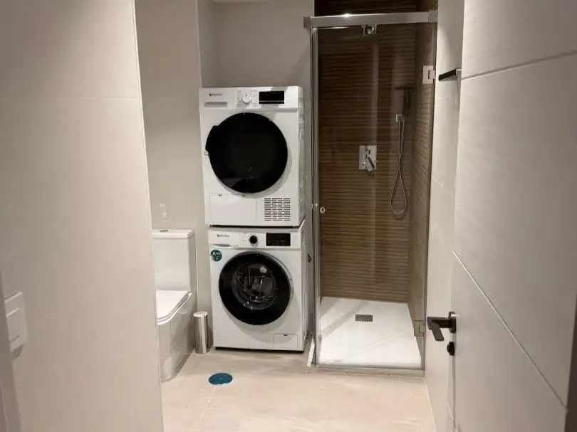 Flat for rent in Ancha de Gracia, 3, Camino de Ronda Bathroom of Flat for rent in Granada Capital with Air Conditioner
