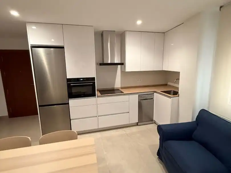 Flat for rent in Ancha de Gracia, 3, Camino de Ronda Kitchen of Flat for rent in Granada Capital with Air Conditioner