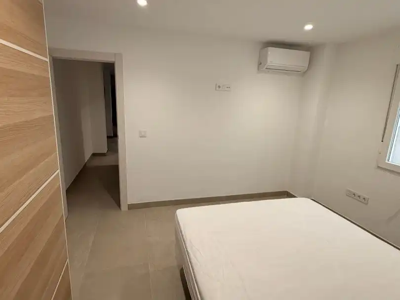 Flat for rent in Ancha de Gracia, 3, Camino de Ronda Bedroom of Flat for rent in Granada Capital with Air Conditioner