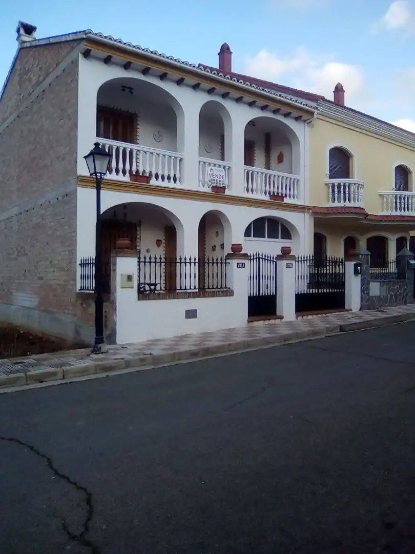 Maisonette zum Verkauf in Avenida Pablo Ruiz Picasso, 58, Archidona Maisonette zum Verkauf in Archidona mit Klimaanlage, Heizung und Privatgarten
