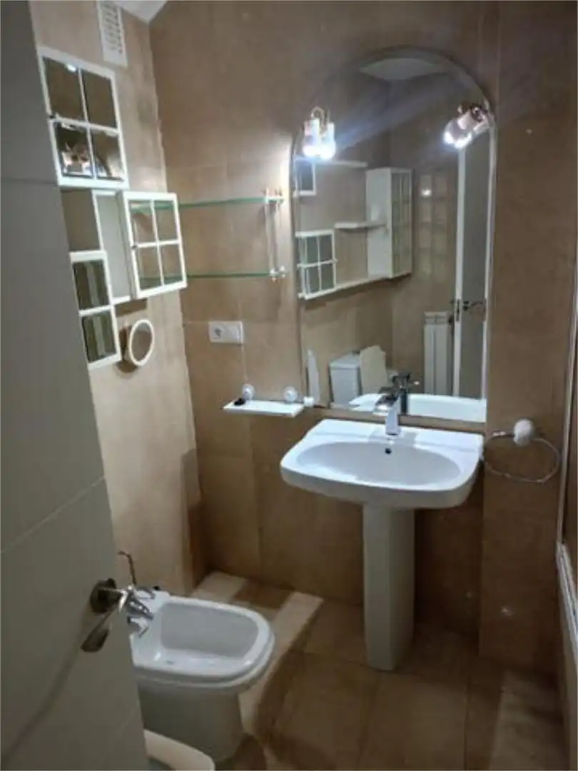 Bathroom of Flat for rent in Autol  with Heating and Furnished