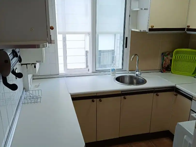 Pis de lloguer a Rúa San Roque, 53, San Roque - As Fontiñas Cuina de Pis de lloguer en Lugo amb Calefacció, Parquet i Traster