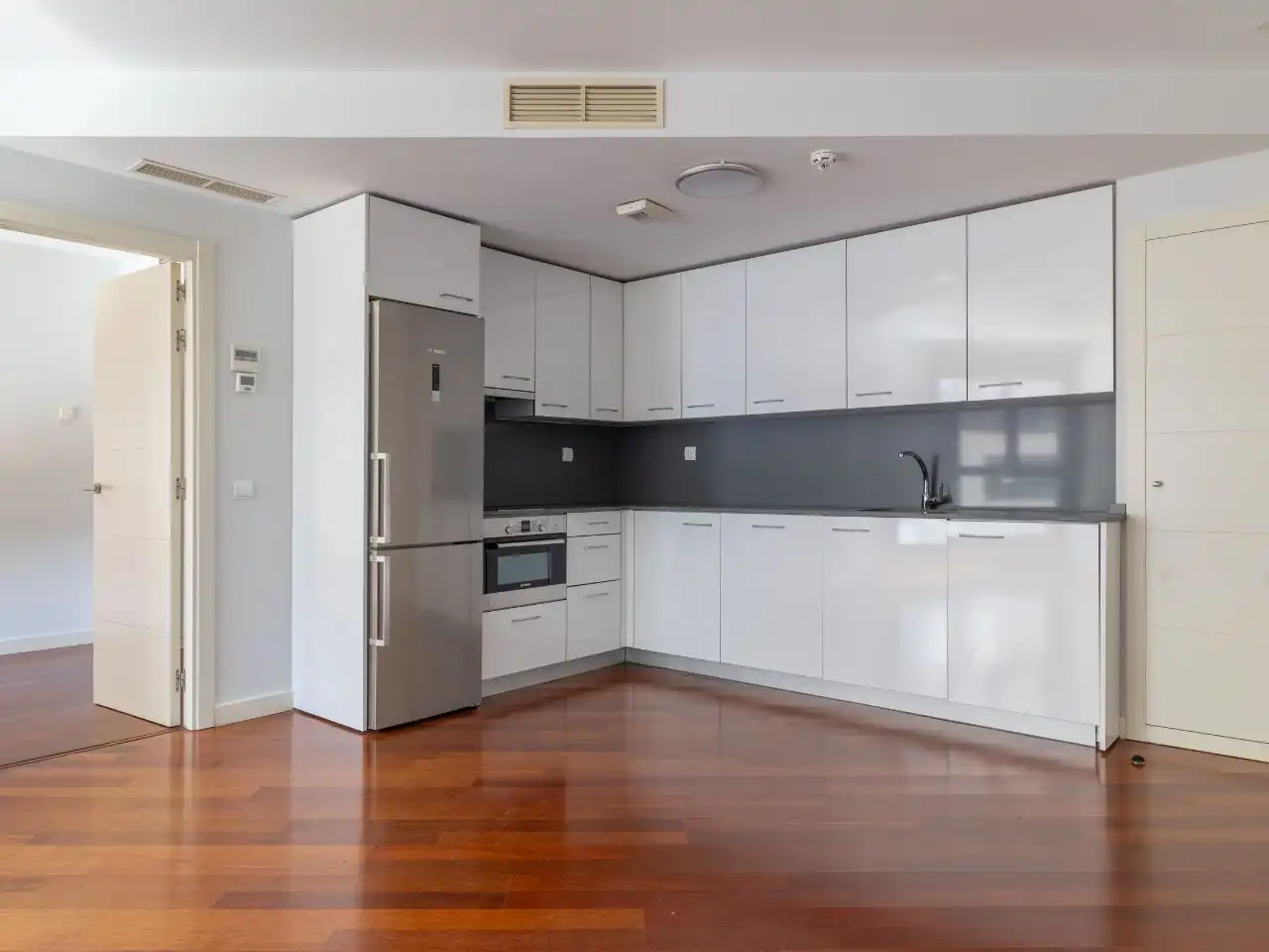 Piso de alquiler en Calle de Carlos y Guillermo Fernández Shaw, 1, Adelfas Cocina de Piso de alquiler en Madrid con Aire acondicionado, Calefacción y Parquet