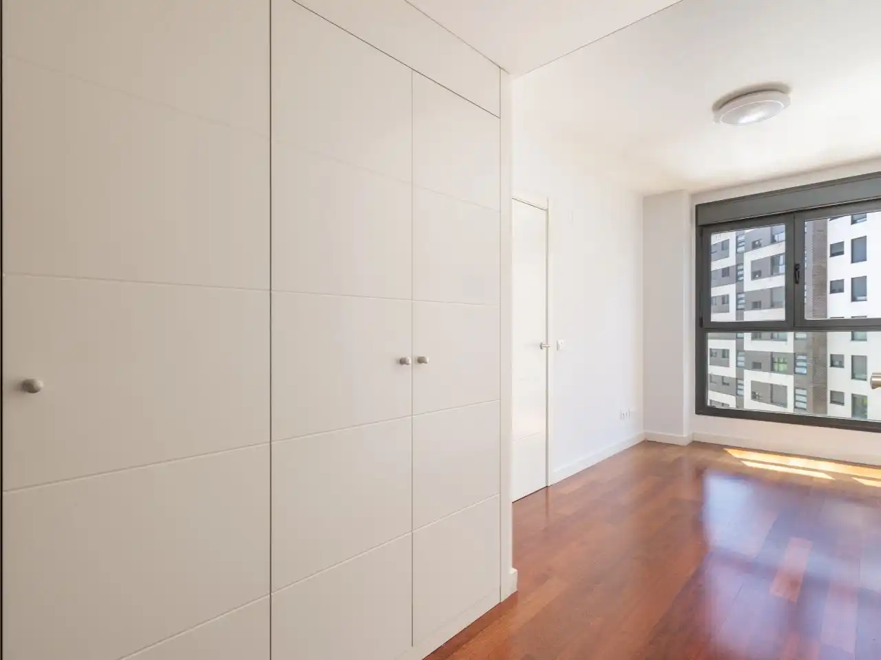 Piso de alquiler en Calle de Carlos y Guillermo Fernández Shaw, 1, Adelfas Habitación de Piso de alquiler en Madrid con Aire acondicionado, Calefacción y Parquet