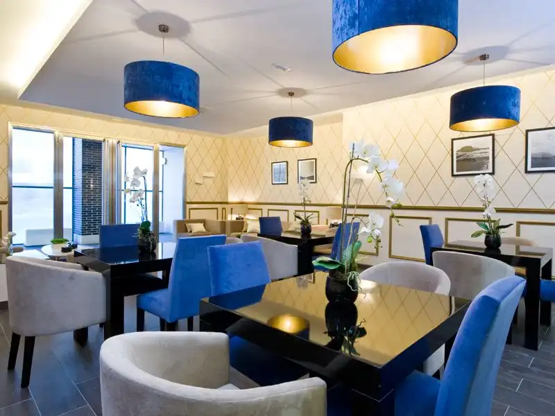Piso de alquiler en Calle de Carlos y Guillermo Fernández Shaw, 1, Adelfas Comedor de Piso de alquiler en Madrid con Aire acondicionado, Calefacción y Parquet