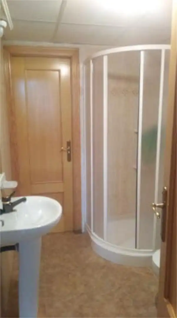 Estudio de alquiler en Playa de Gandia Baño de Estudio de alquiler en Gandia con Piscina