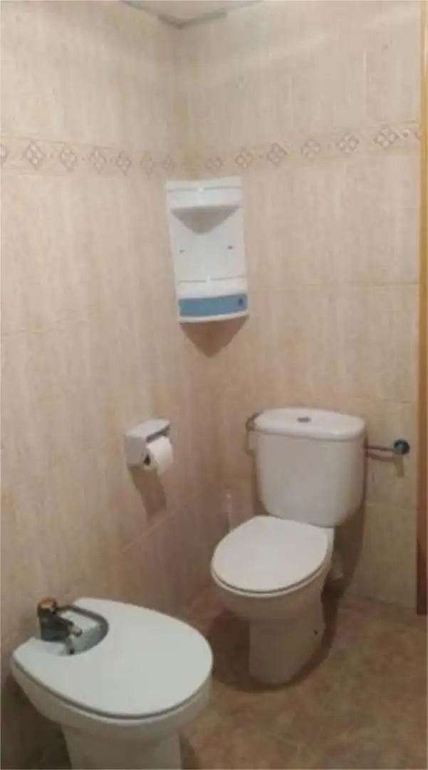 Estudio de alquiler en Playa de Gandia Baño de Estudio de alquiler en Gandia con Piscina