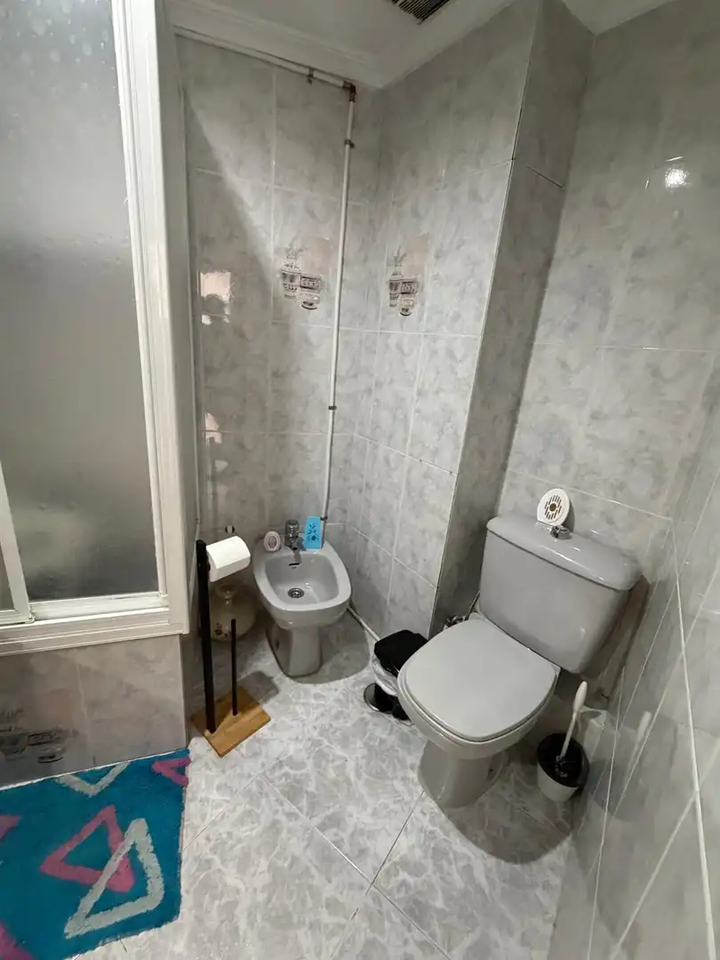 Flat for rent in Calle Cuatro, 8, Centro Bathroom of Flat for rent in Móstoles with Air Conditioner, Terrace and Balcony
