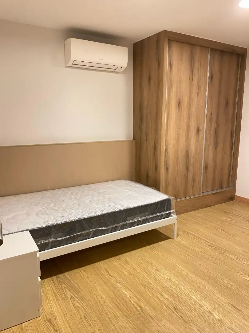 Zimmer in Calle San Basilio, 2, San Francisco Javier Schlafzimmer von Wohnung zur untervermieten in Granada mit Klimaanlage, Heizung und Möbliert