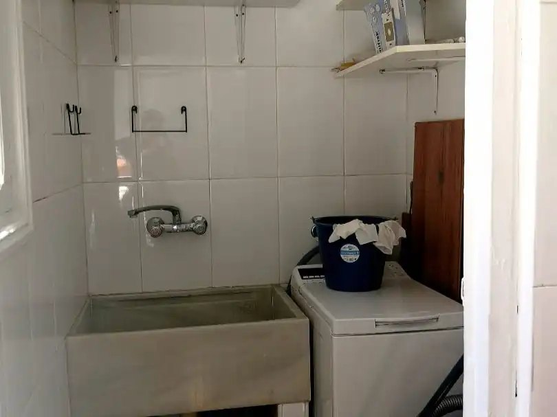 Flat for rent in Carrer d'Ernest Anastasio, El Cabanyal - El Canyamelar Bathroom of Flat for rent in Valencia with Air Conditioner, Heating and Parquet flooring