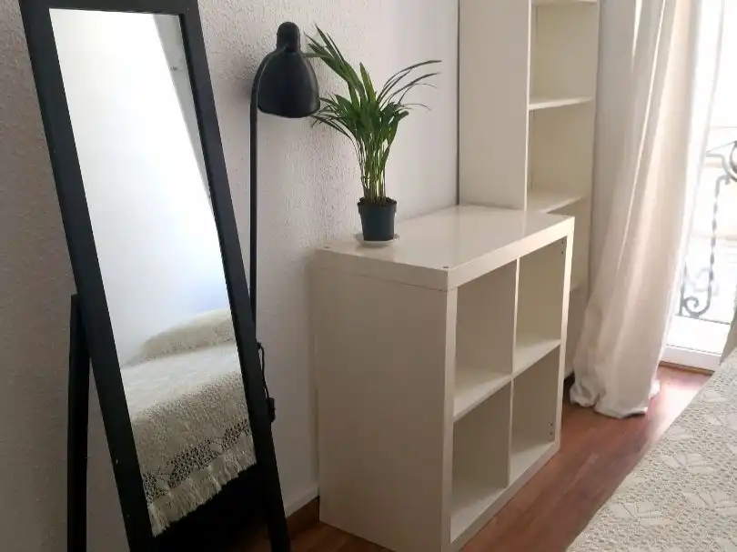 Flat for rent in Carrer d'Ernest Anastasio, El Cabanyal - El Canyamelar Bedroom of Flat for rent in Valencia with Air Conditioner, Heating and Parquet flooring