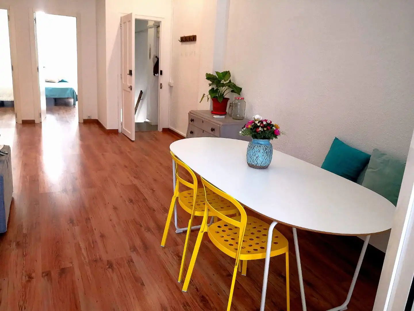 Flat for rent in Carrer d'Ernest Anastasio, El Cabanyal - El Canyamelar Dining room of Flat for rent in Valencia with Air Conditioner, Heating and Parquet flooring