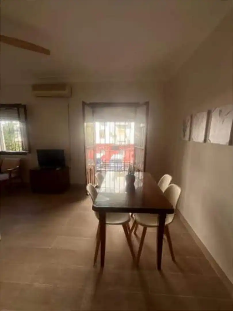 Flat for rent in El Tardón - El Carmen Dining room of Flat for rent in Sevilla with Furnished