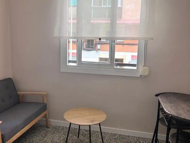 Habitació a Carrer de Jansana, 64, Santa Eulàlia Terrassa de Pis per a compartir en L'Hospitalet de Llobregat amb Moblat