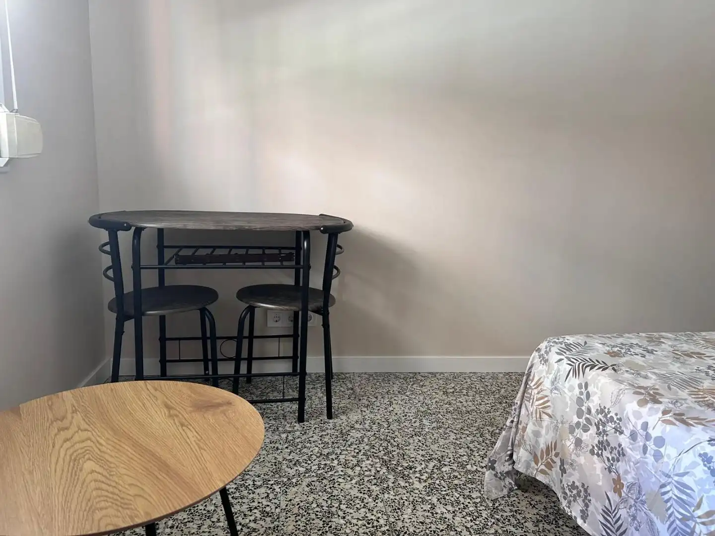 Habitació a Carrer de Jansana, 64, Santa Eulàlia Menjador de Pis per a compartir en L'Hospitalet de Llobregat amb Moblat