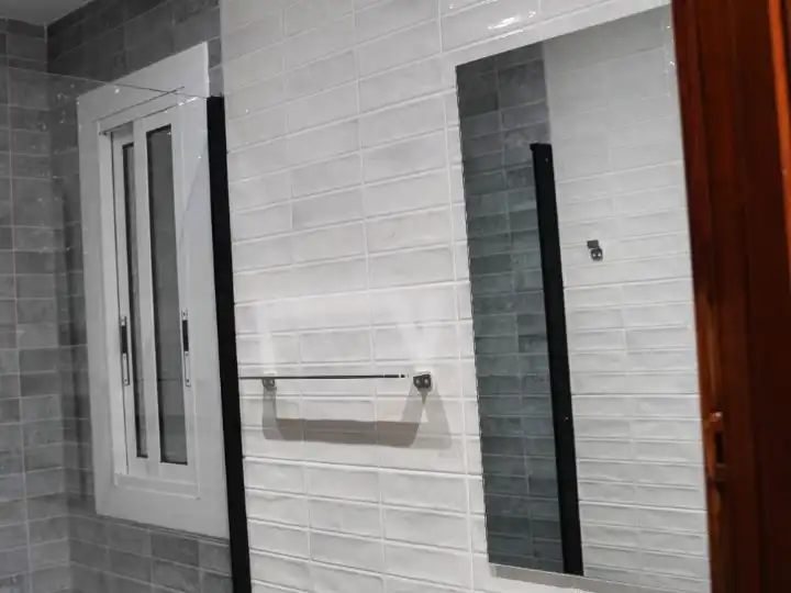 Habitació a Carrer de Jansana, 64, Santa Eulàlia Bany de Pis per a compartir en L'Hospitalet de Llobregat amb Moblat