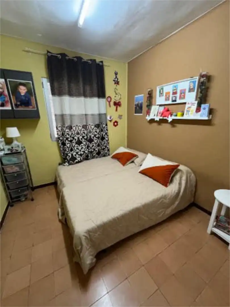 Casa adosada en venta en Paracuellos de la Ribera Habitación de Casa adosada en venta en Paracuellos de la Ribera con Jardín privado, Terraza y Trastero