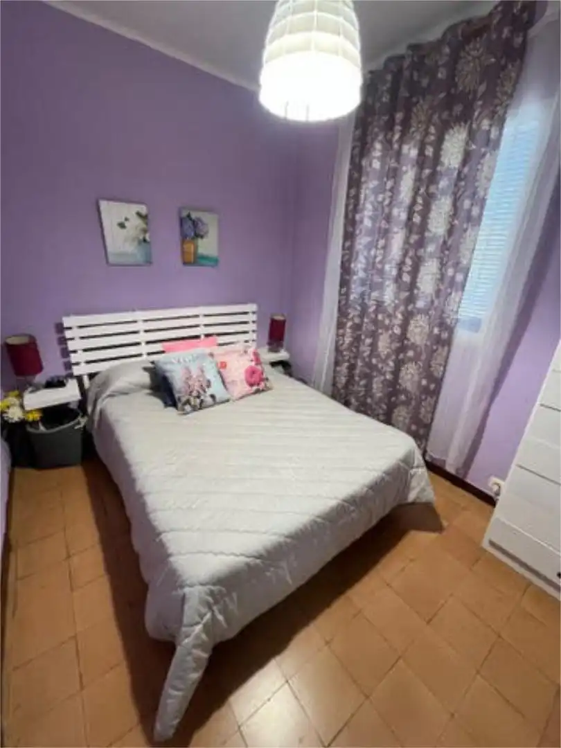 Casa adosada en venta en Paracuellos de la Ribera Habitación de Casa adosada en venta en Paracuellos de la Ribera con Jardín privado, Terraza y Trastero