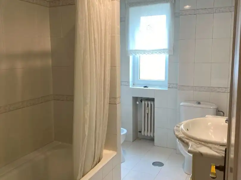 Flat for sale in Rúa José Luis Pérez Cepeda, 24, San Pablo - Juan Flórez Flat for sale in Rúa José Luis Pérez Cepeda, 24, San Pablo - Juan Flórez
