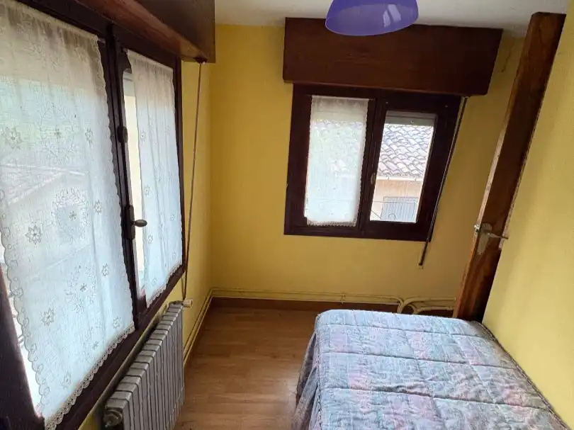 Finca rústica en venta en Lugar Villamorey, 46, Sobrescobio Habitación de Finca rústica en venta en Sobrescobio