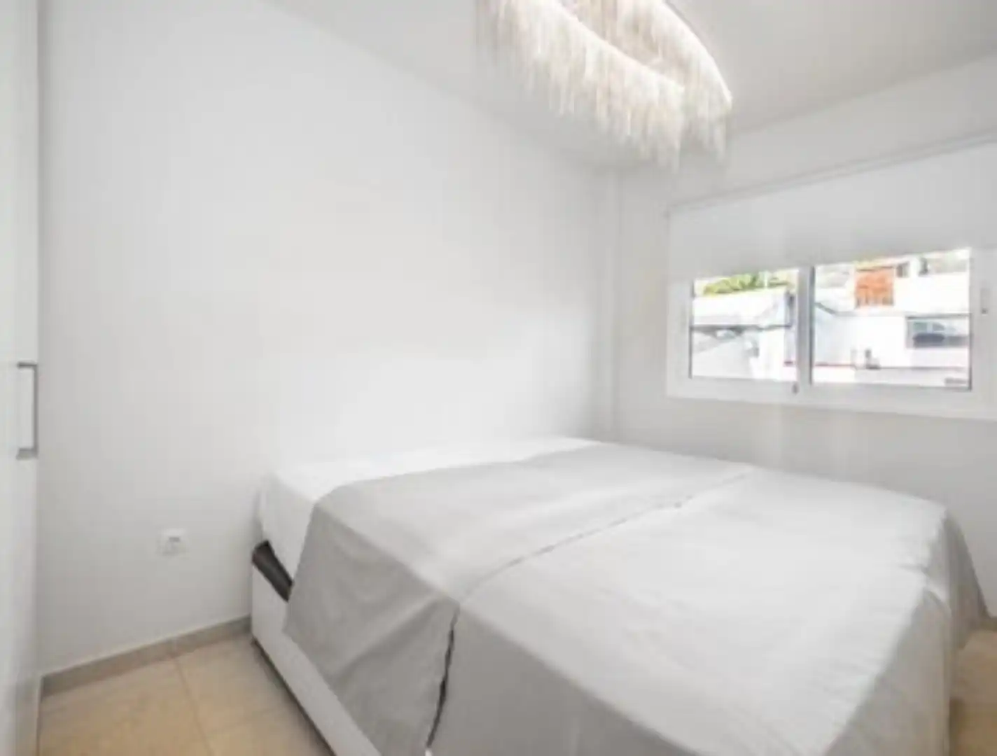 Dormitori de Apartament en venda en Adeje amb Aire condicionat, Terrassa i Balcó