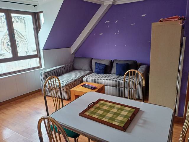 Apartamento en Alquiler en Calle Caveda, 29 en Salesas - Foncalada - Campoamor
