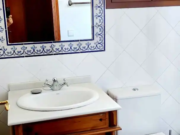 Apartamento de alquiler en Avenida los Sauces, 2, El Zaudín - Club de Golf Baño de Apartamento de alquiler en Bormujos con Aire acondicionado, Calefacción y Jardín privado