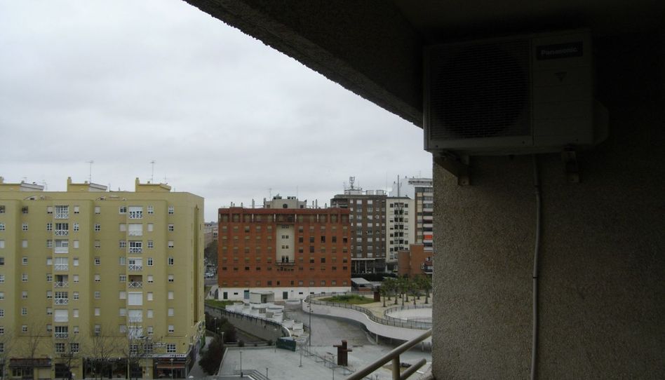 Room in Calle General Manuel Saavedra Palmeiro, 6a, Santa Marina, Badajoz Capital - image 1 Photo 1 of Room in Calle General Manuel Saavedra Palmeiro, 6a, Santa Marina, Badajoz Capital