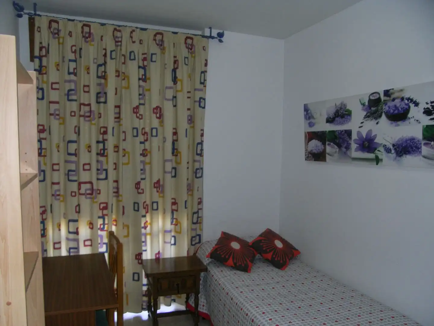 Room in Calle General Manuel Saavedra Palmeiro, Santa Marina Room in Calle General Manuel Saavedra Palmeiro, Santa Marina