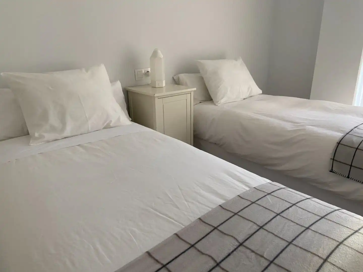 Dormitori de Pis de lloguer en Córdoba amb Aire condicionat, Calefacció i Parquet