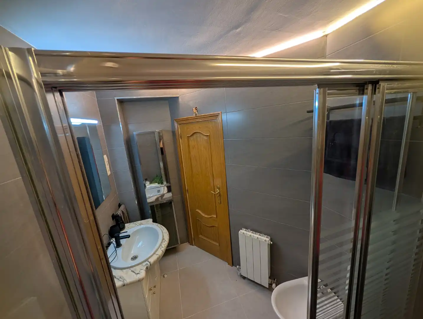 Piso de alquiler en Calle de la Isla de Rodas, 36, Tres Olivos - Valverde Baño de Piso de alquiler en Madrid con Calefacción, Parquet y Amueblado