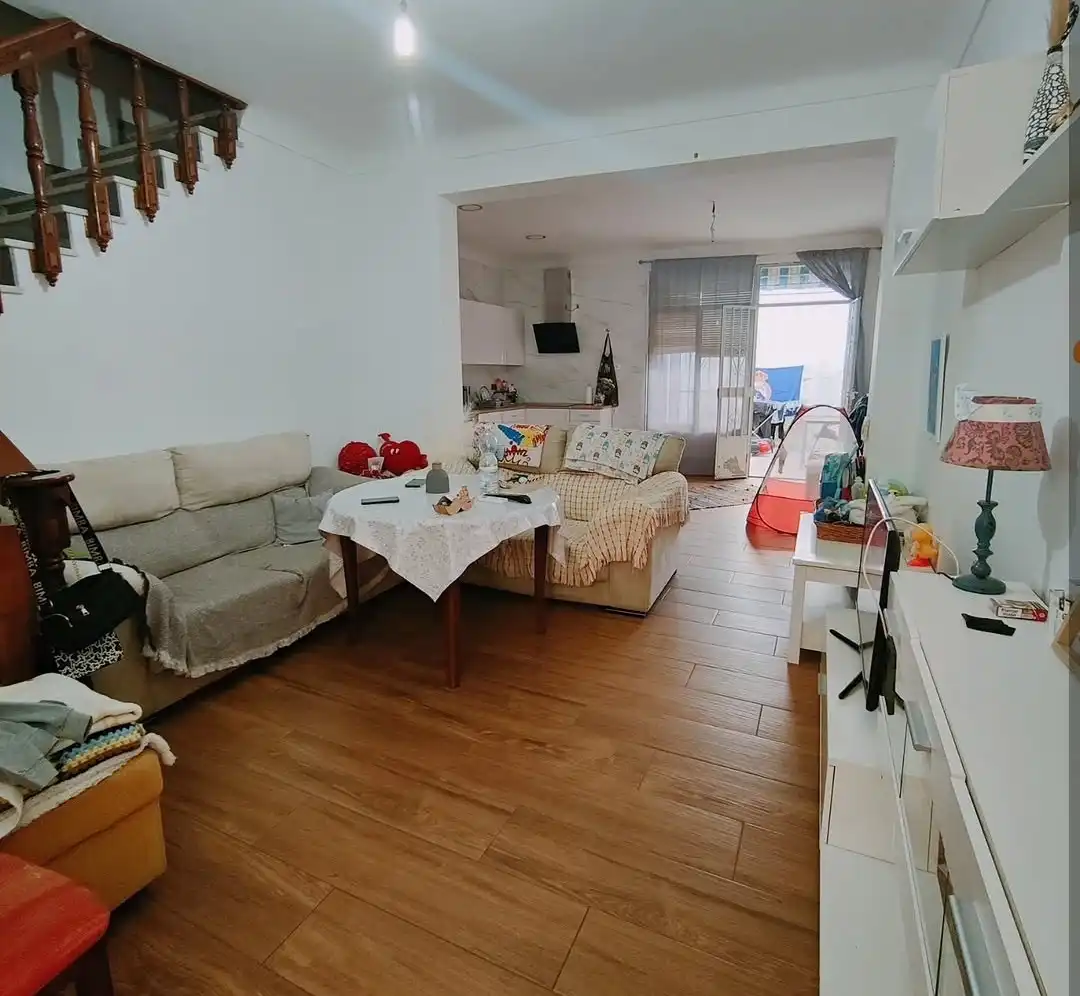 Casa adosada en venta en Calle Baños, 5, Villanueva de la Reina Sala de estar de Casa adosada en venta en Villanueva de la Reina con Balcón