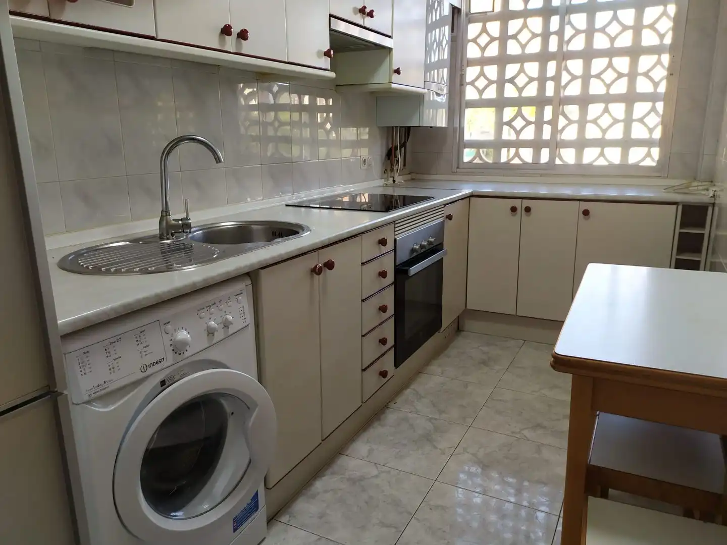 Flat for rent in Calle de Ginzo de Limia, 52, La Paz Flat for rent in Calle de Ginzo de Limia, 52, La Paz