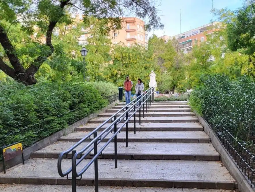 Vista exterior de Pis de lloguer en  Madrid Capital amb Aire condicionat