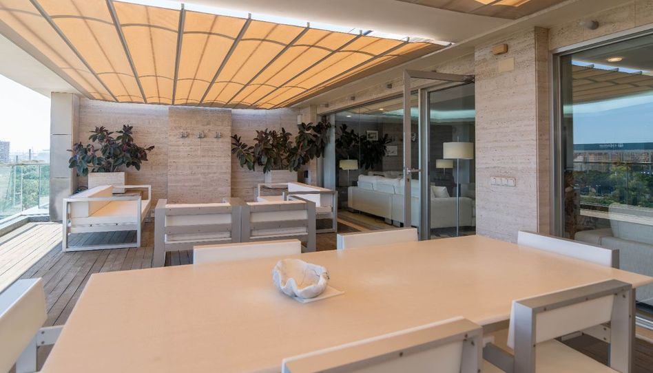 Piso en venta en Avinguda de Jacinto Benavente, 11, Gran Via, Valencia Capital - imagen 1 Foto 1 de Piso en venta en Avinguda de Jacinto Benavente, 11, Gran Via, Valencia Capital